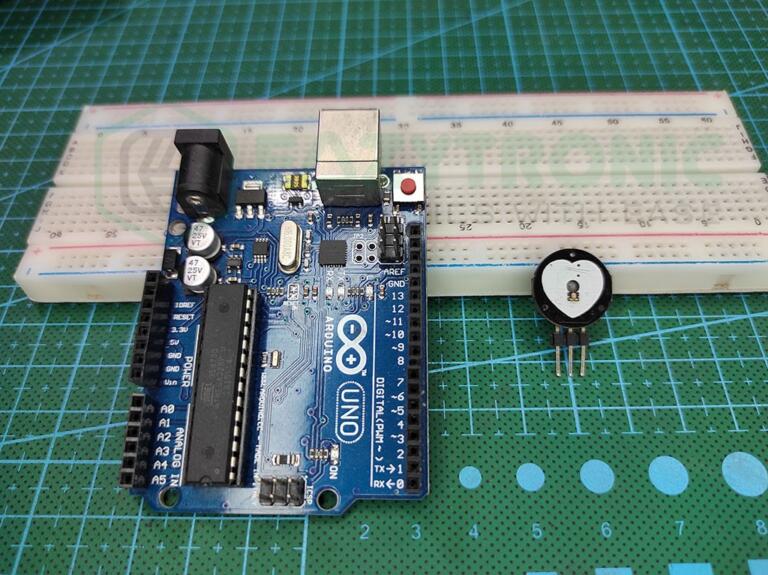Pulse sensor with Arduino | Basic Heart Rate Demostration